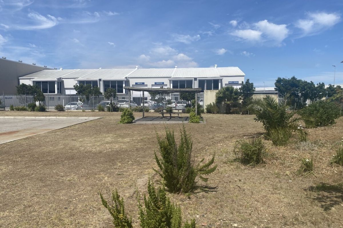 Modern and secure premises to let in the sought after area of Airport City - Photo 3