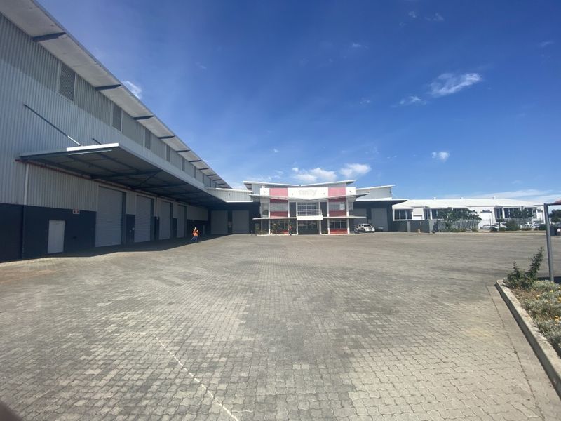 Modern and secure premises to let in the sought after area of Airport City - Photo 2