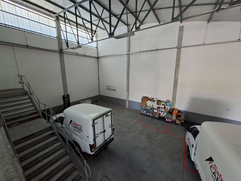 404 m2 Unit in popular CTX Business park in the Airport Precint - Photo 8