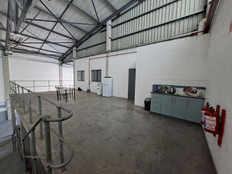 404 m2 Unit in popular CTX Business park in the Airport Precint - Photo 6
