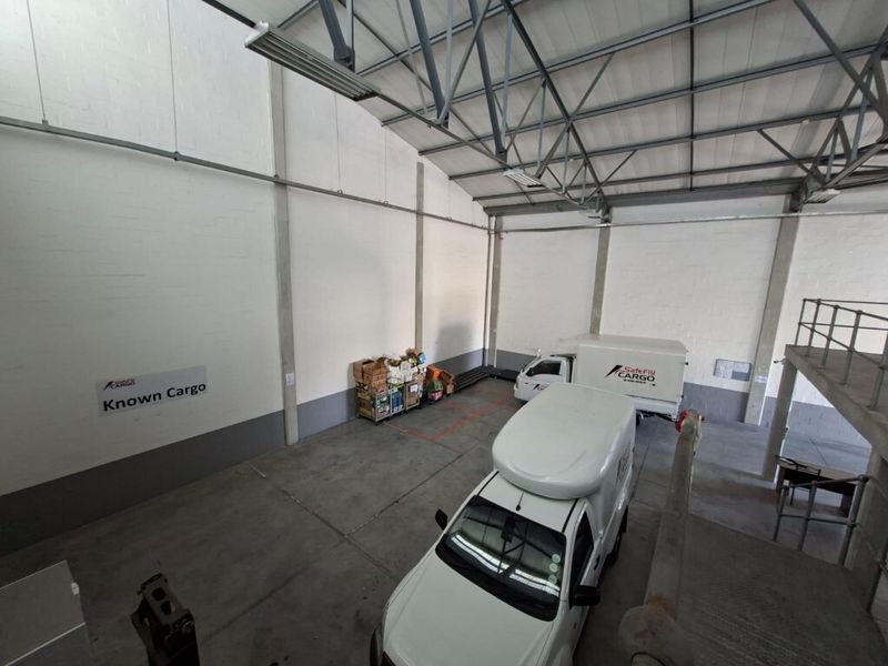 404 m2 Unit in popular CTX Business park in the Airport Precint - Photo 5