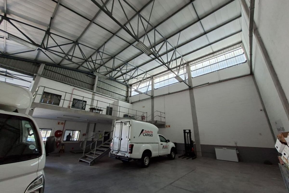 404 m2 Unit in popular CTX Business park in the Airport Precint - Photo 3