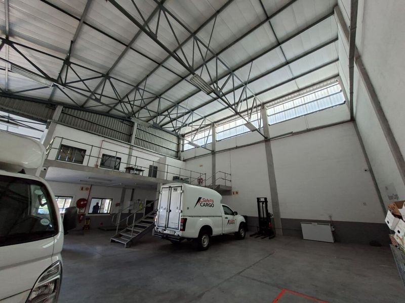 404 m2 Unit in popular CTX Business park in the Airport Precint - Photo 3