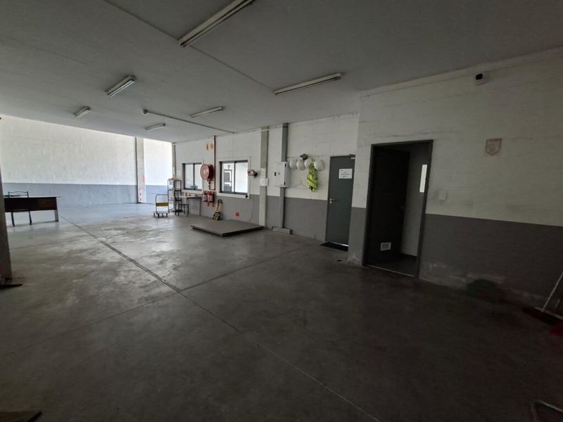 404 m2 Unit in popular CTX Business park in the Airport Precint - Photo 9