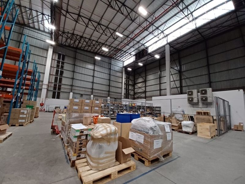 A Grade warehouse , 14metre high, Sprinkler system - Photo 6