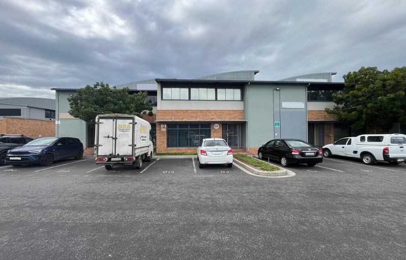 Neat unit to rent in CTX Business Park, Airport Industria