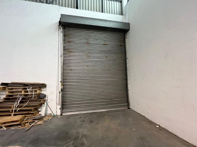 Neat unit to rent in CTX Business Park, Airport Industria - Photo 8