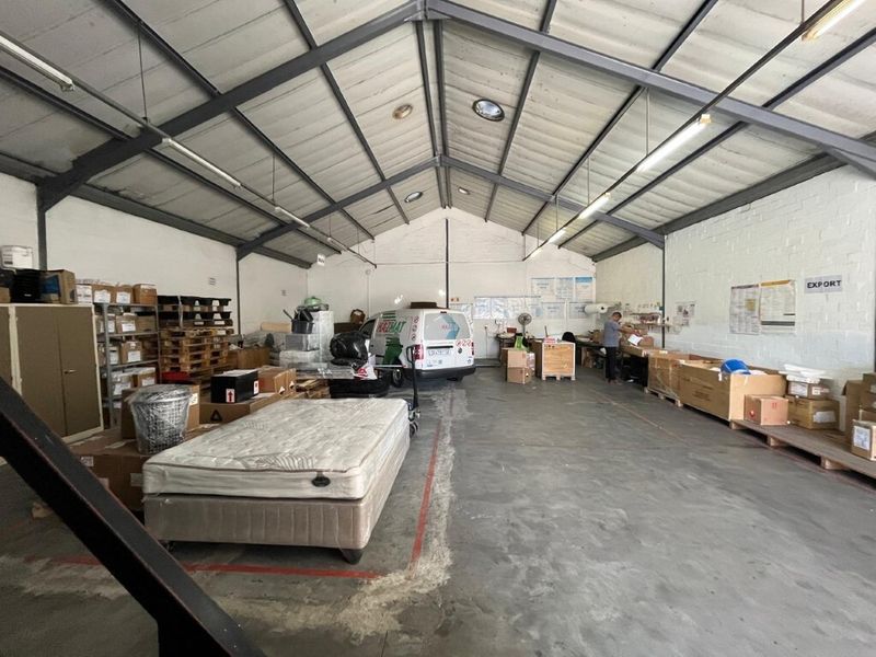 Mini warehouse to let in Airport Industria 2 - Photo 10