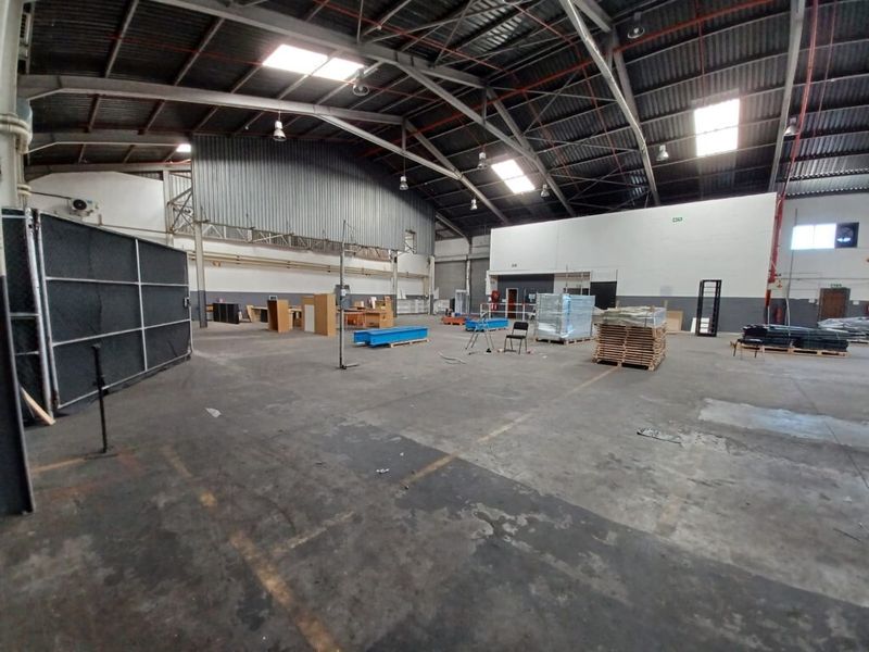 2568m2 Warehouse For Rent in Airport Industria 2 Airport Industria - Photo 6