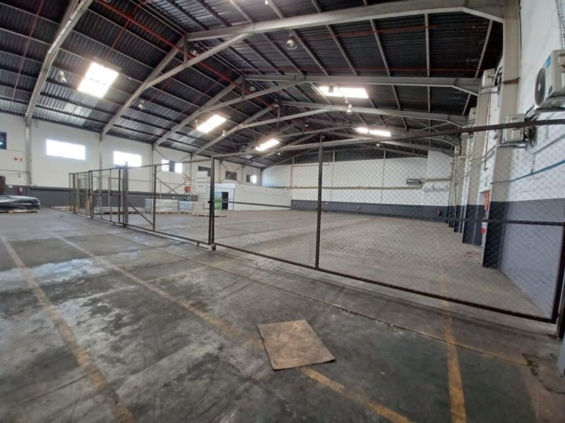 2568m2 Warehouse For Rent in Airport Industria 2 Airport Industria - Photo 5