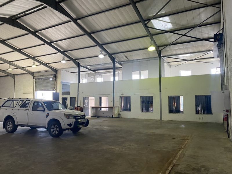 Fully Let Investment Property in Airport Industria - Photo 9