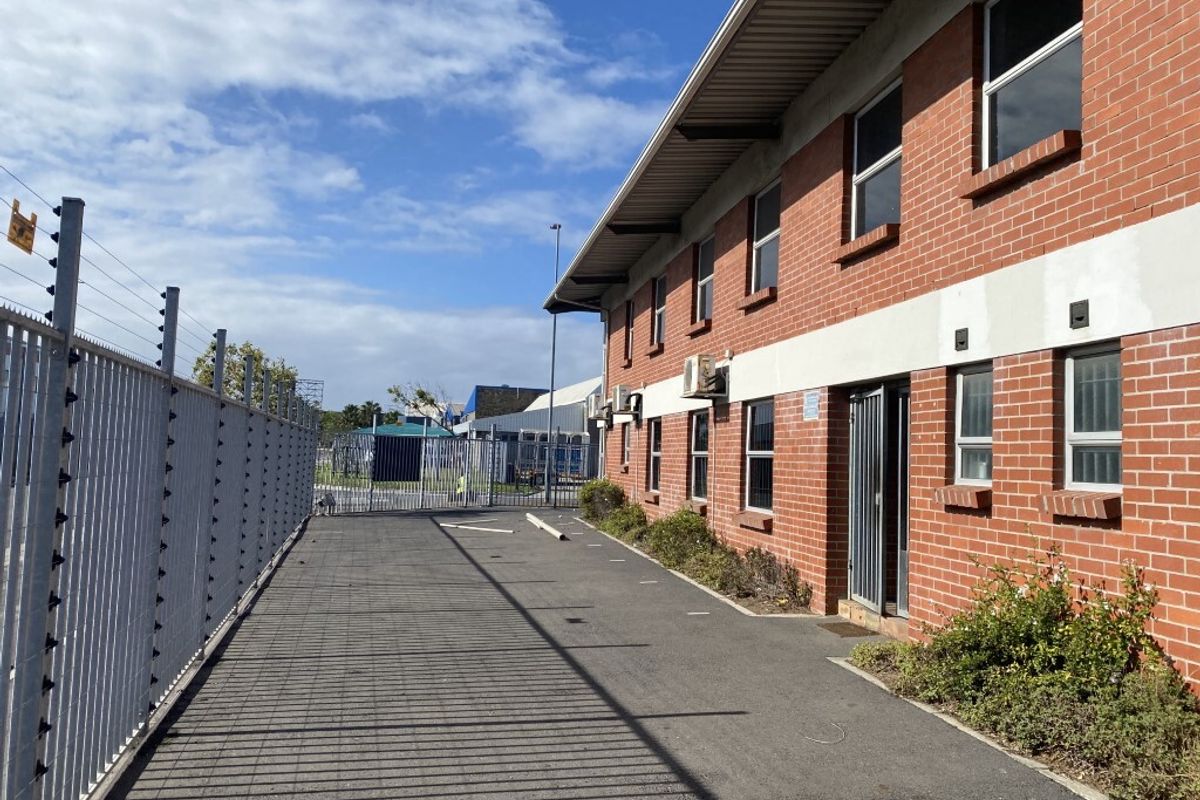 Fully Let Investment Property in Airport Industria - Photo 5
