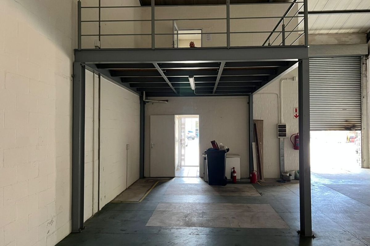 SOLE MANDATE! Neat unit in a secure park available to let in Airport City - Photo 5