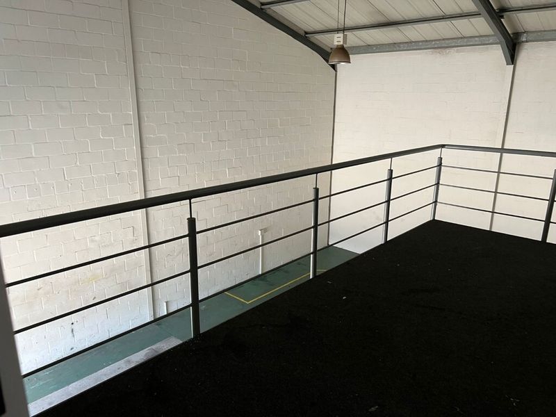 SOLE MANDATE! Neat unit in a secure park available to let in Airport City - Photo 6