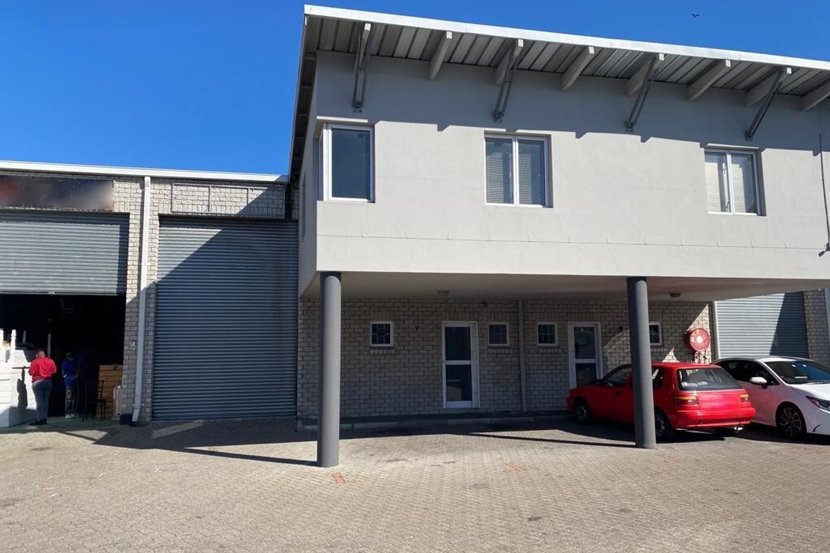 SOLE MANDATE! Neat unit in a secure park available to let in Airport City - Photo 2