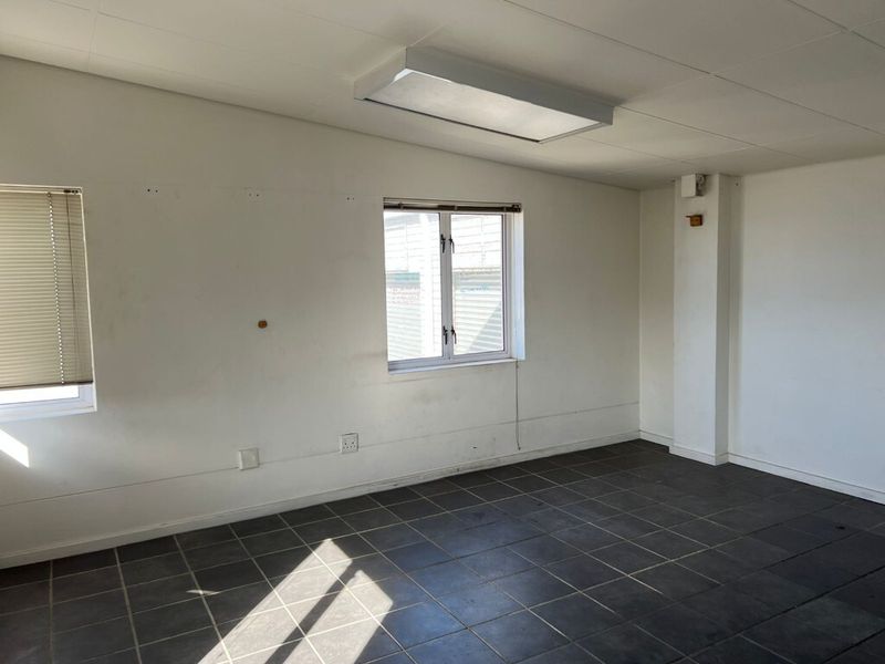 SOLE MANDATE! Neat unit in a secure park available to let in Airport City - Photo 7