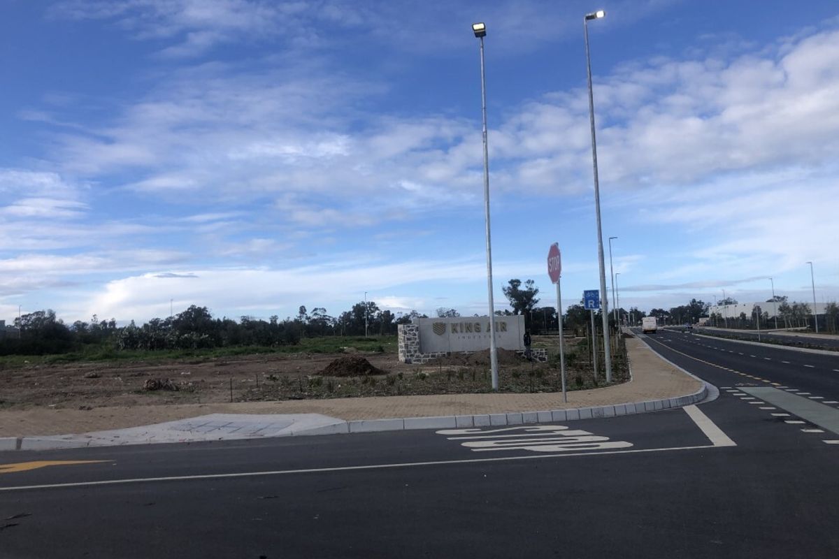 2000 - 8000m2 Warehouses For Rent in King Air Industria Airport Industria - Photo 3