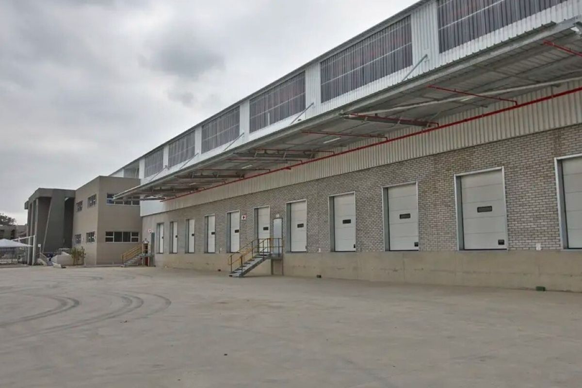 14154m2 Warehouse to Rent in Montague Park, Milnerton - Photo 4