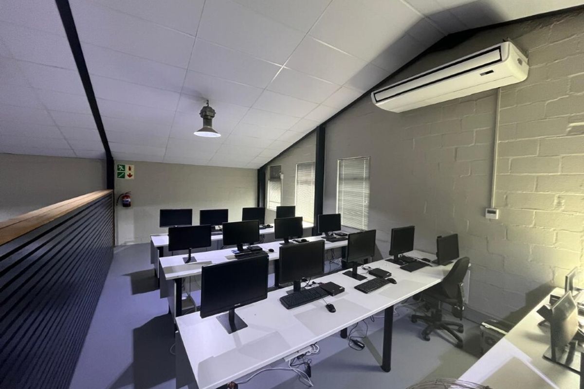 Office For Rent in Airport City Airport Industria - Photo 2