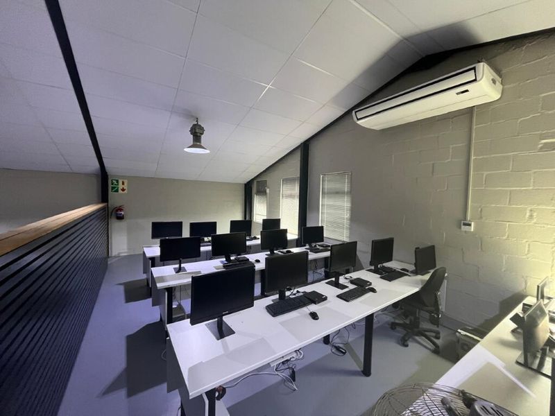 Office For Rent in Airport City Airport Industria - Photo 2