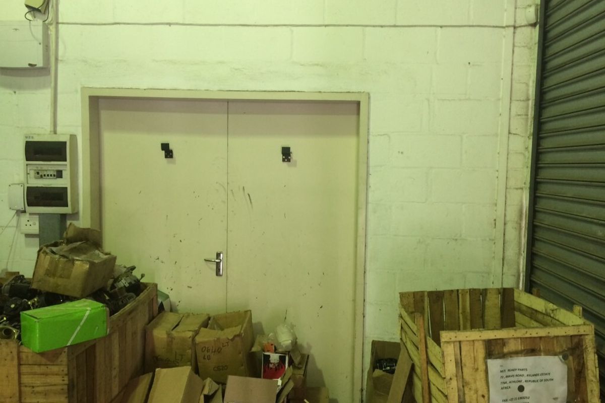 Industrial Unit with Office Component to let in Airport City - Photo 5