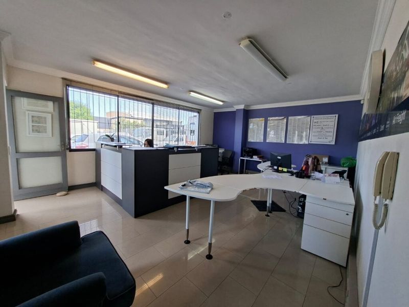 Industrial unit available for rent in Airport City - Photo 9