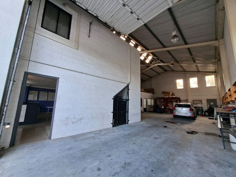 Industrial unit available for rent in Airport City - Photo 3