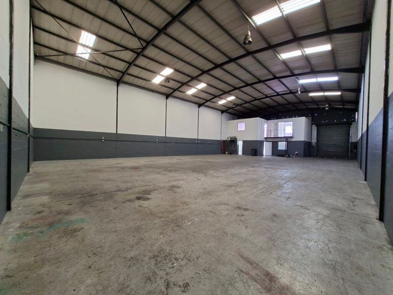 6700m2 warehouse to let or for sale in Bellville - Photo 5