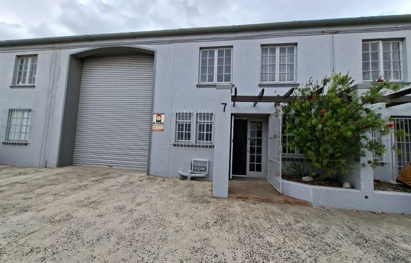 Small industrial unit to let in Airport Industria 1