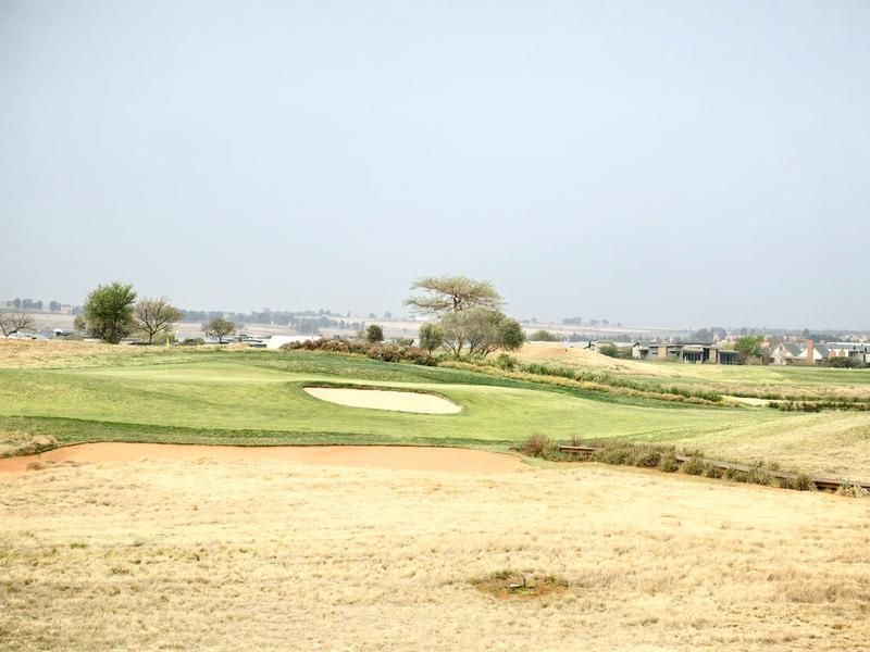 Spectacular 4-Bedroom house, on the greens FOR SALE in the Serengeti Golf and Wildlife Estate - Photo 5