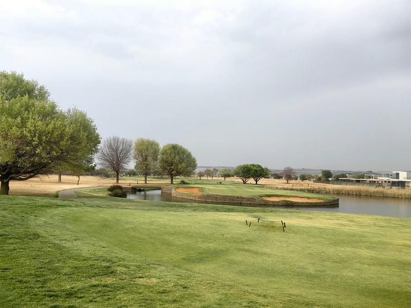 Spectacular 4-Bedroom house, on the greens FOR SALE in the Serengeti Golf and Wildlife Estate - Photo 8