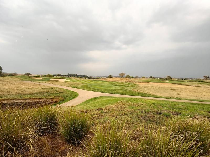 Spectacular 4-Bedroom house, on the greens FOR SALE in the Serengeti Golf and Wildlife Estate - Photo 4