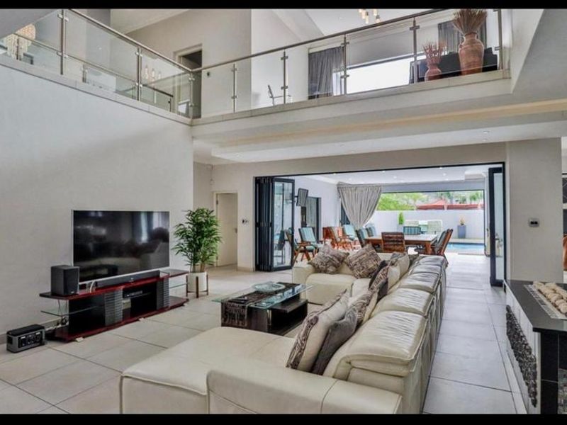 Modern 4 Bedroom Home with Cinema and entertainment room FOR SALE in Zambezi Country Estate, Montana - Photo 4