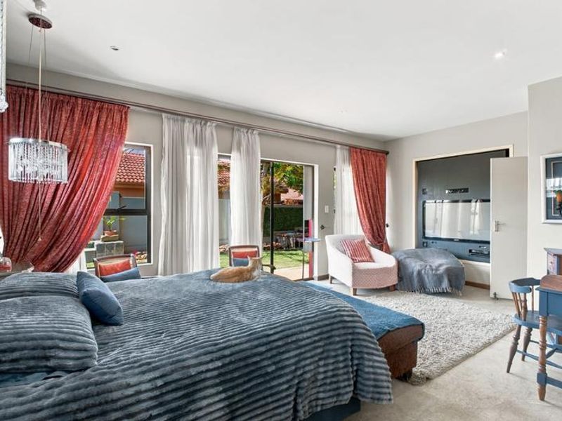 Light-Filled Architectural Home in Midlands Estate, Midstream - Photo 5