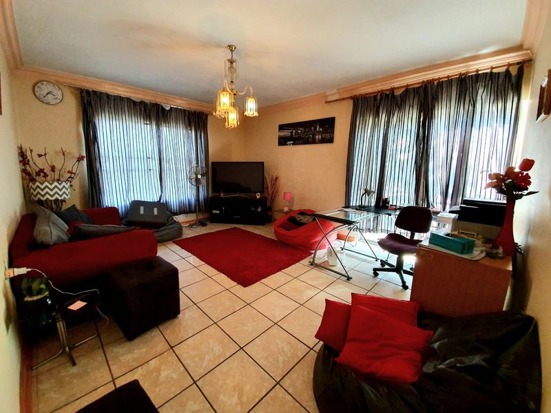 House For Sale in Ventersdorp Central - Photo 3