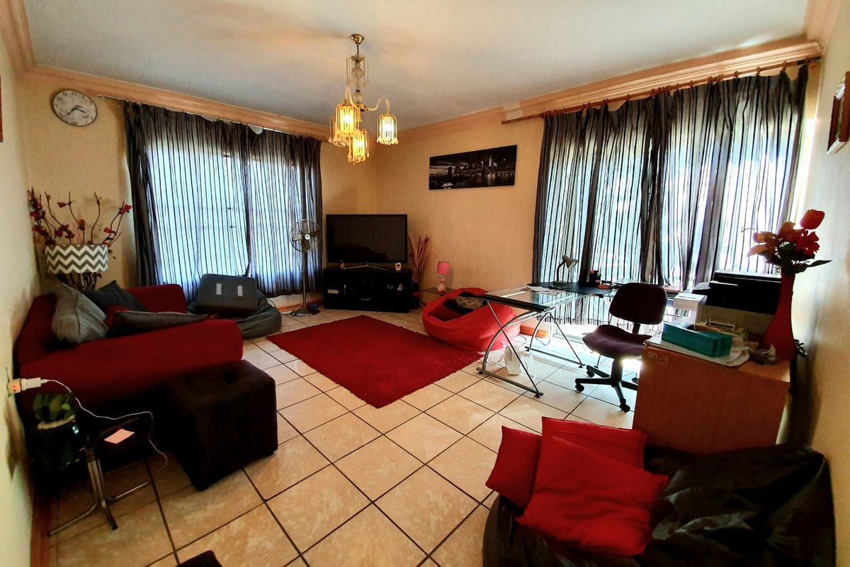 House For Sale in Ventersdorp Central - Photo 3