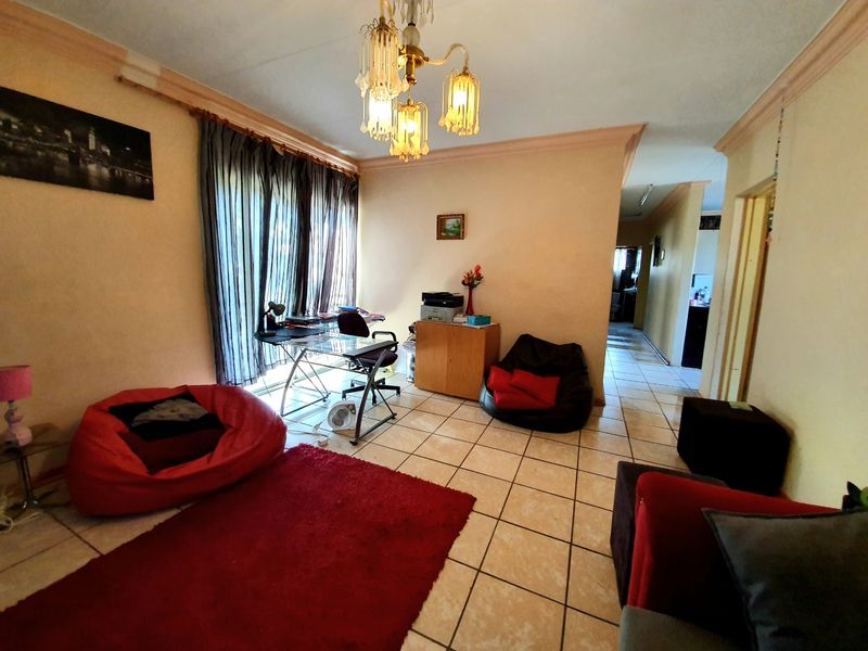 House For Sale in Ventersdorp Central - Photo 10