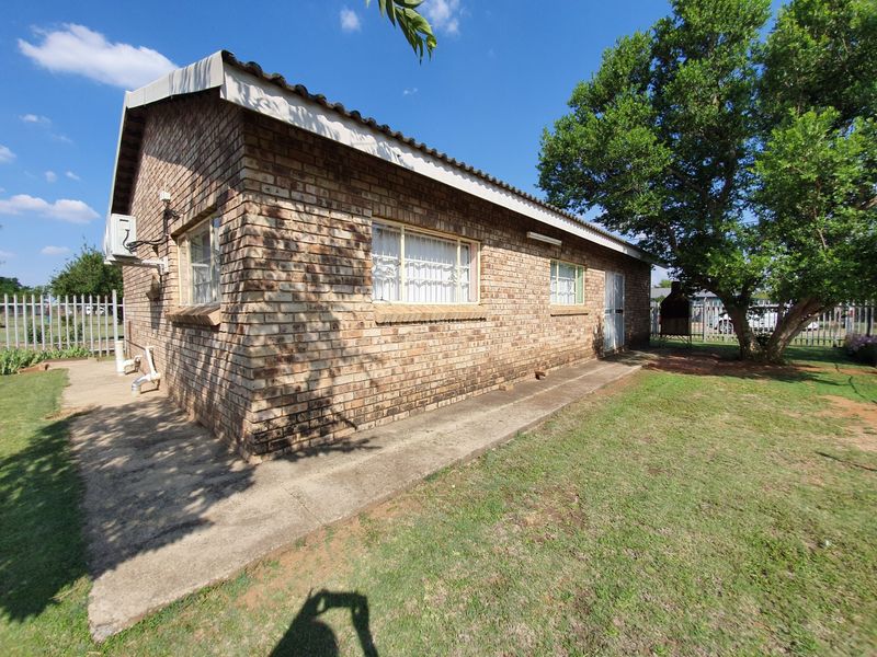 House For Sale in Ventersdorp Central - Photo 5