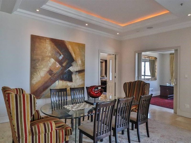 Townhouse For Sale in Sandown - Photo 9