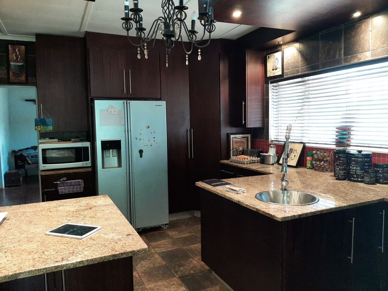 Farm For Sale in Heatherdale AH - Photo 9