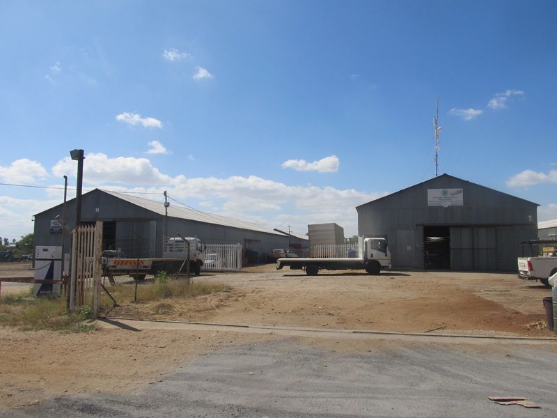 Industrial For Sale in Polokwane Industria - Photo 3