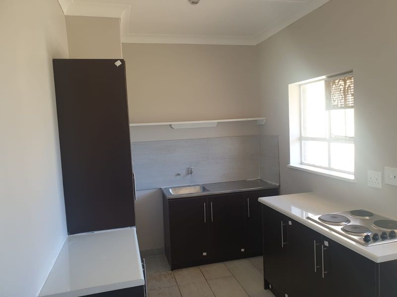 Apartment For Sale in Stilfontein Ext 1 - Photo 4