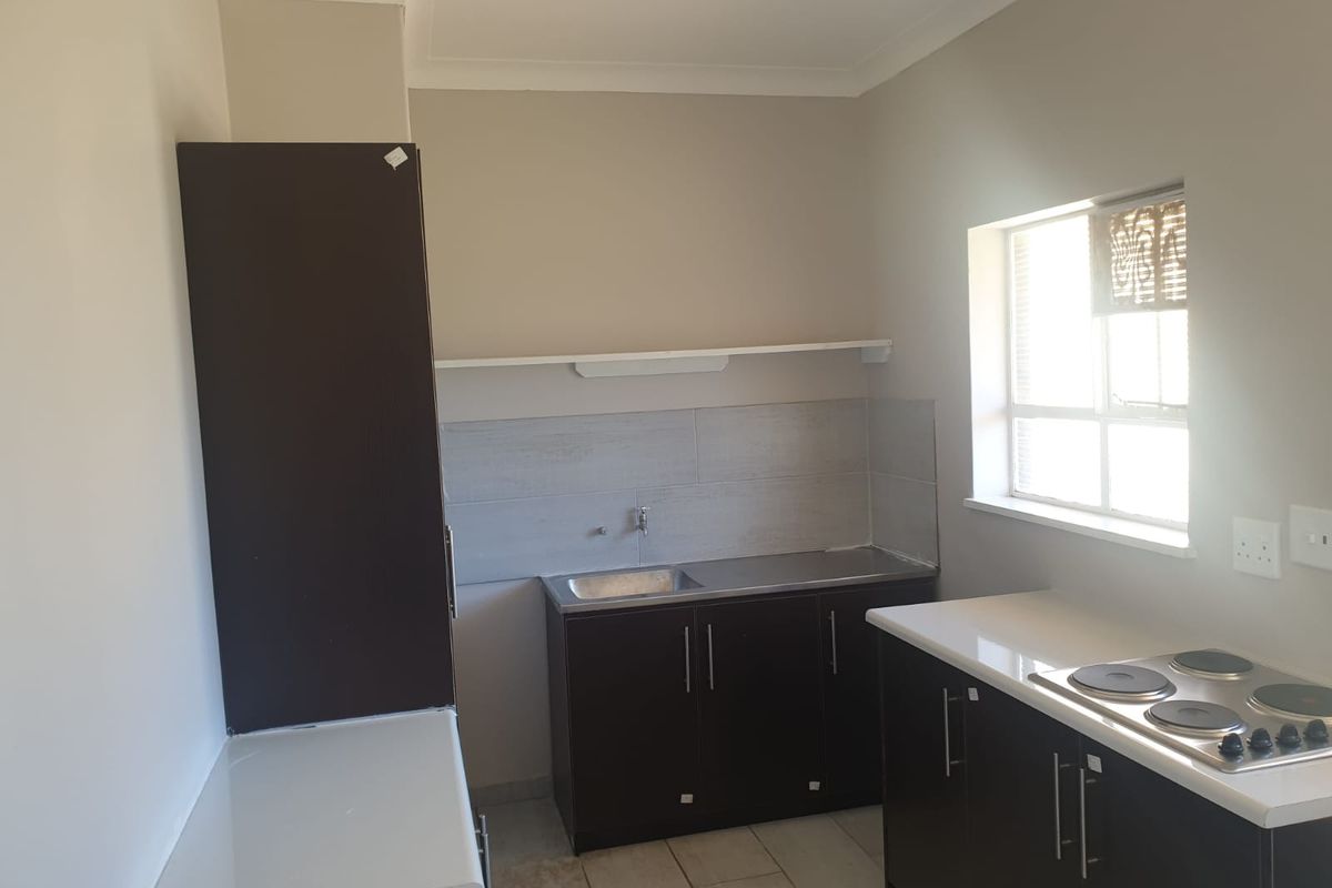 Apartment For Sale in Stilfontein Ext 1 - Photo 3