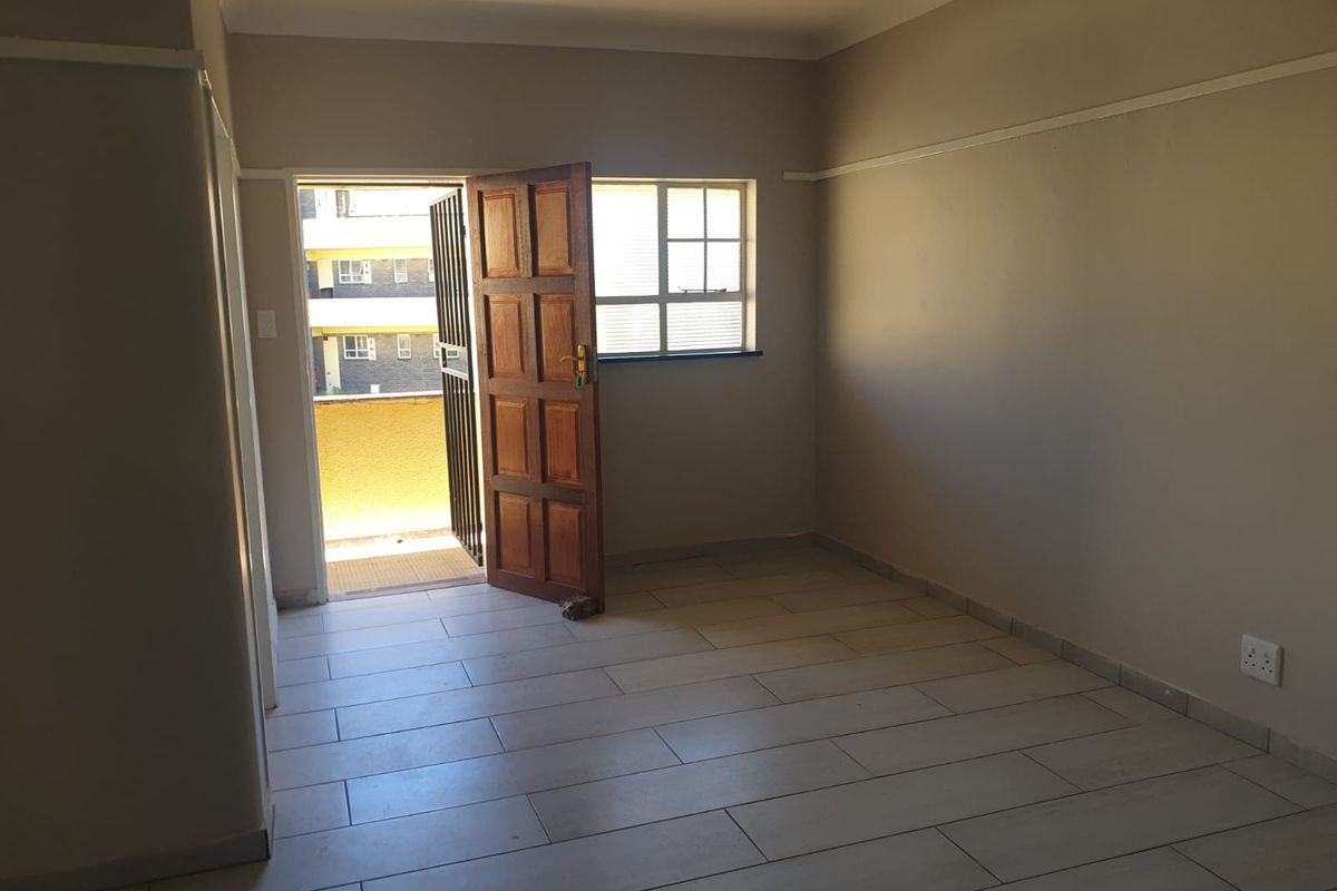 Apartment For Sale in Stilfontein Ext 1 - Photo 4