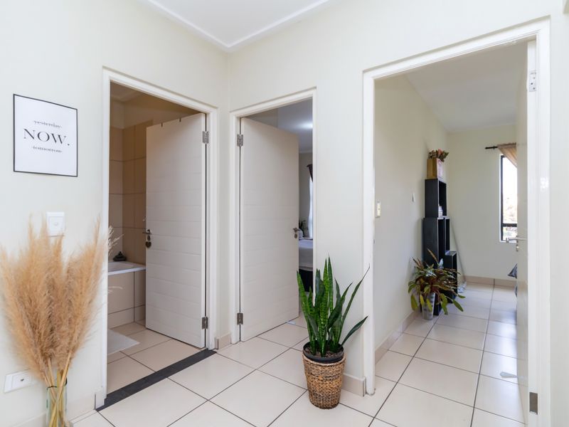 Apartment To Rent in Jackal Creek Golf Estate - Photo 3