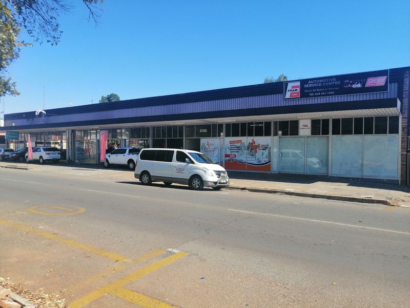 House For Sale in Klerksdorp Central - Photo 2