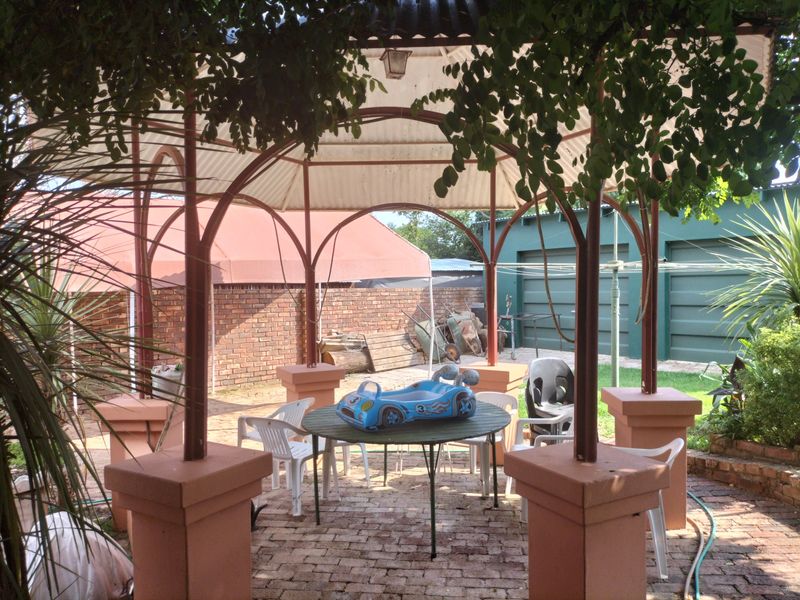 House For Sale in Adamayview - Photo 7