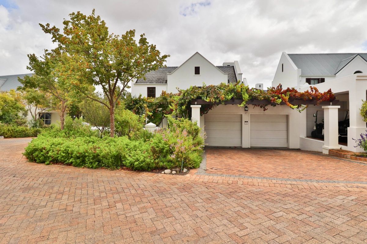 House For Sale in De Zalze Winelands Golf Estate - Photo 2