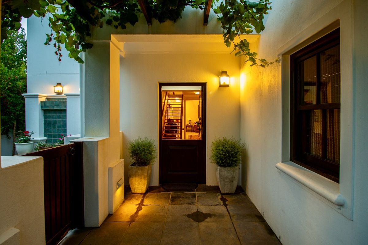 House For Sale in De Zalze Winelands Golf Estate - Photo 5