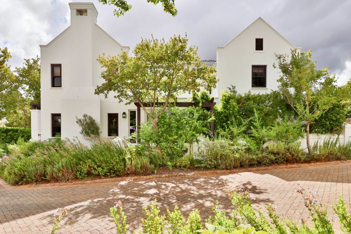 House For Sale in De Zalze Winelands Golf Estate - Photo 3
